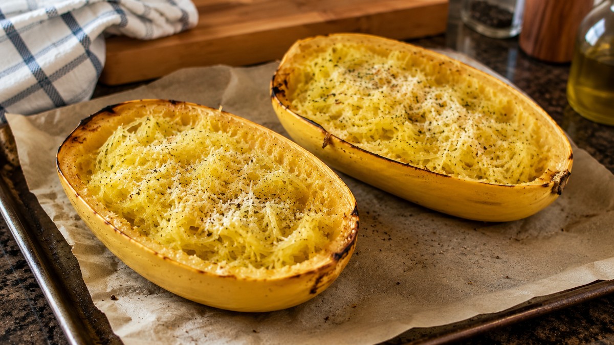 Garlic Parmesan Spaghetti Squash